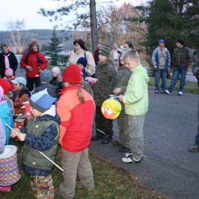 Fotografie 2 z galerie Lampionový průvod