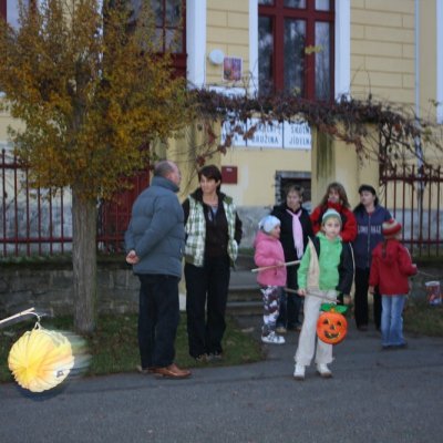 Fotografie 5 z galerie Lampionový průvod