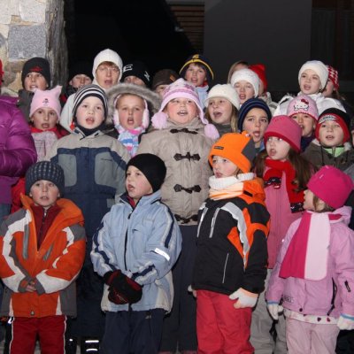 Fotografie 2 z galerie Zpívání u vánočního stromu