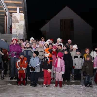 Fotografie 3 z galerie Zpívání u vánočního stromu