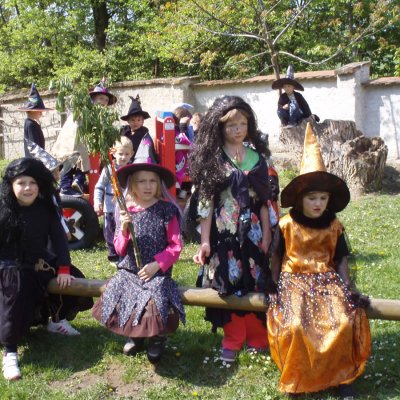 Fotografie 7 z galerie Čarodejnický den v ZŠ Čížová