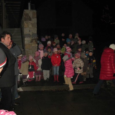 Fotografie 8 z galerie Koledy u vánočního stromu