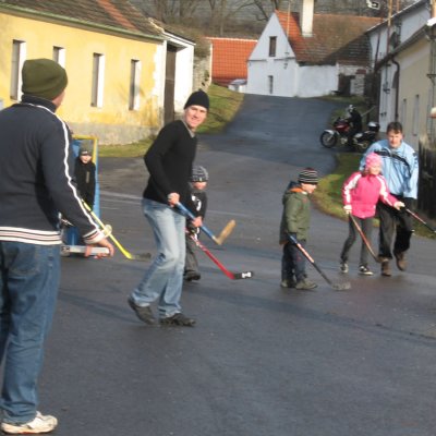 Fotografie 5 z galerie Silvestrovský hokejbal
