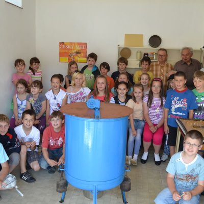 Fotografie 25 z galerie Historické zemědělské hospodaření, ukázky vytáčení medu - v Nové vsi u pana Forejta