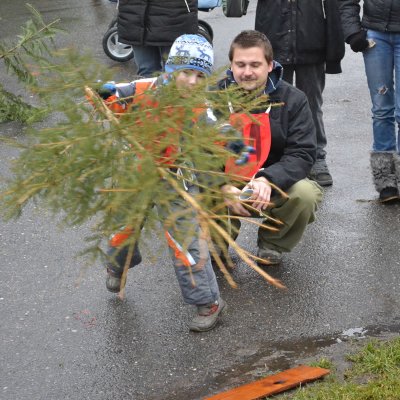 Fotografie 8 z galerie Hod vánočním stromkem