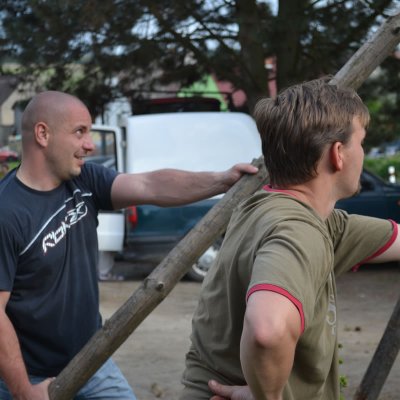 Fotografie 1 z galerie Stavění májky