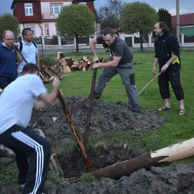 Fotografie 19 z galerie Stavění májky