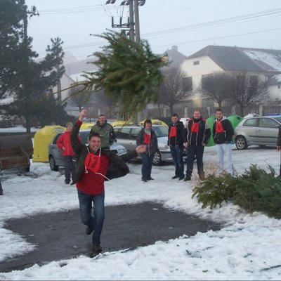 Fotografie 1 z galerie Hod vánočním stromkem