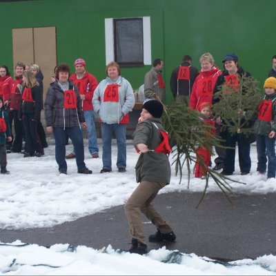 Fotografie 8 z galerie Hod vánočním stromkem